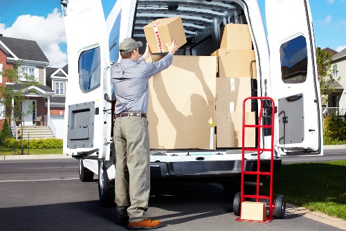Careful packing support for fragile items in Highbury